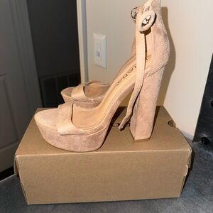 Liliana Tan Platform Chunky Block Heel Shoes